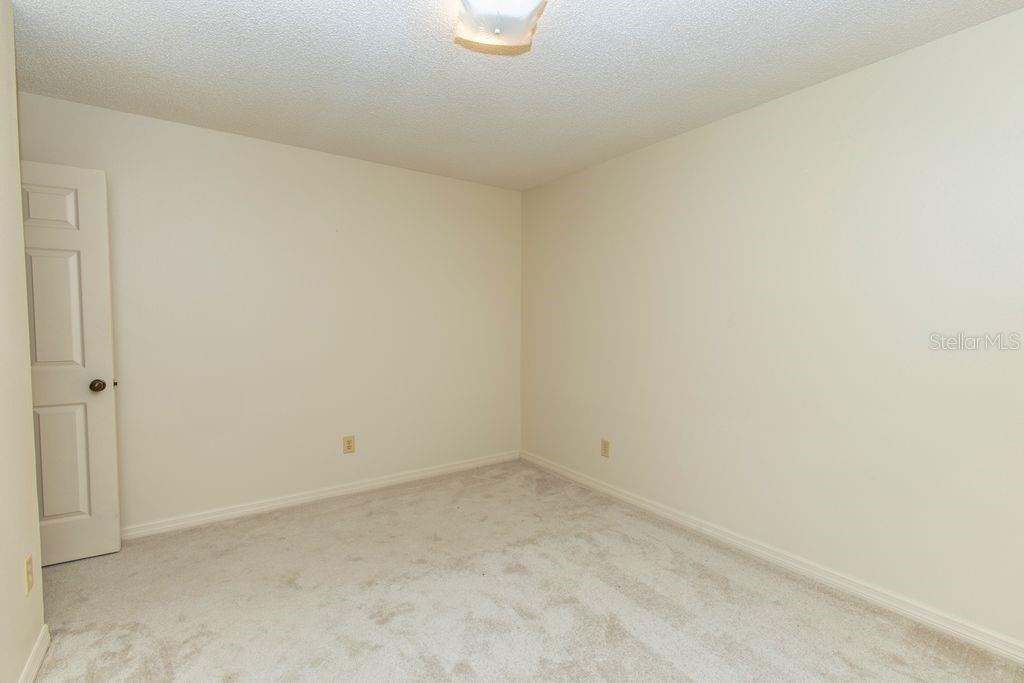 5213 20TH STREET CT E