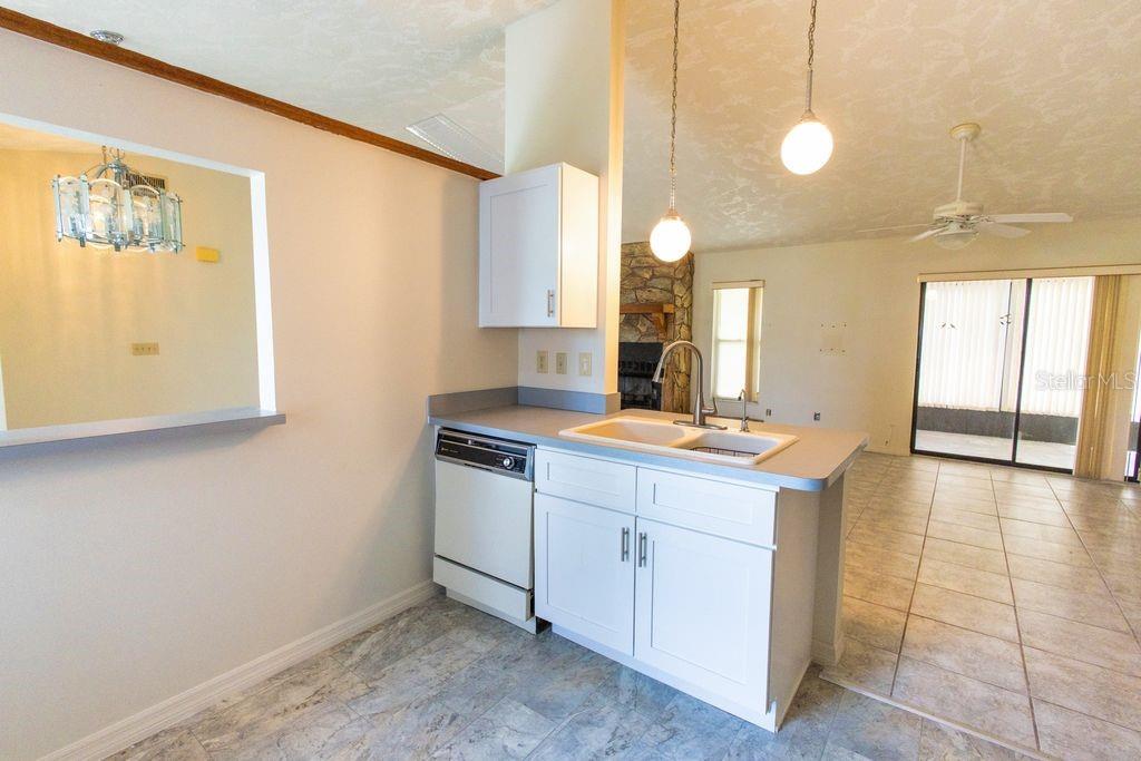 5213 20TH STREET CT E