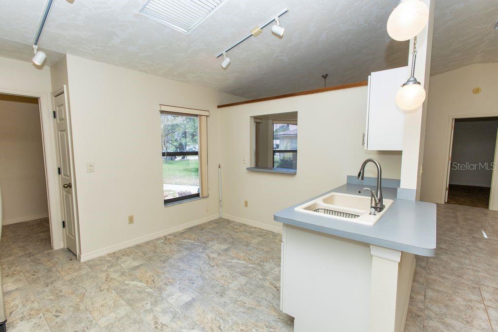 5213 20TH STREET CT E