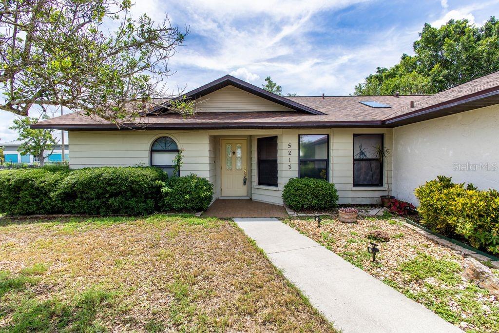 5213 20TH STREET CT E