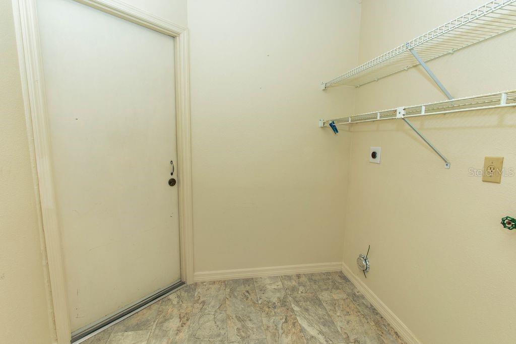 5213 20TH STREET CT E