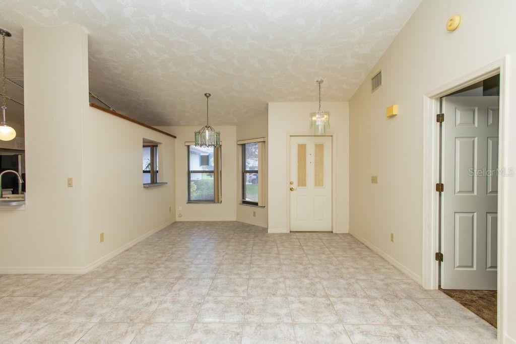 5213 20TH STREET CT E