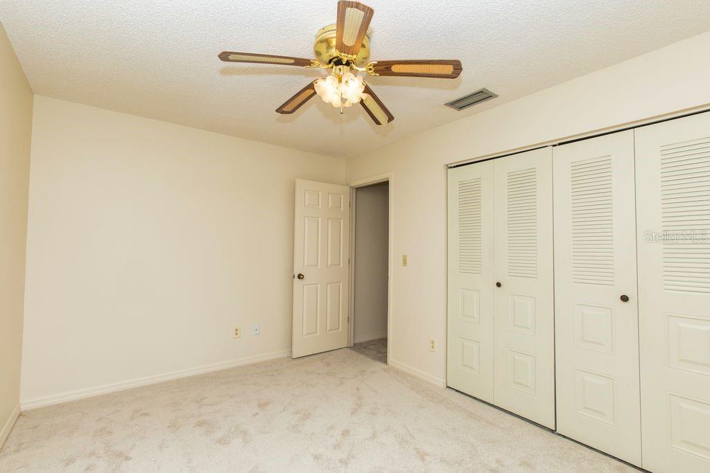 5213 20TH STREET CT E