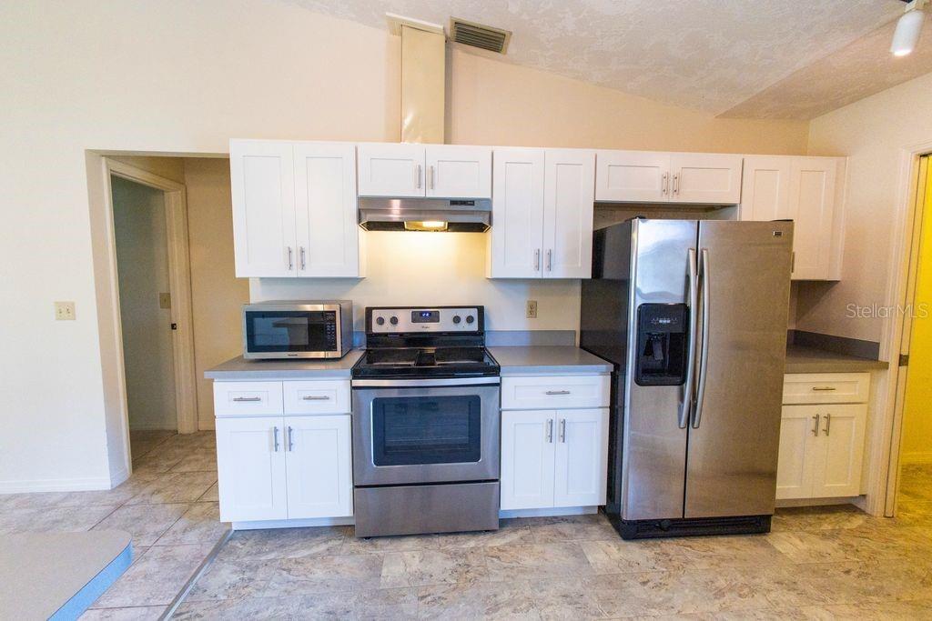 5213 20TH STREET CT E