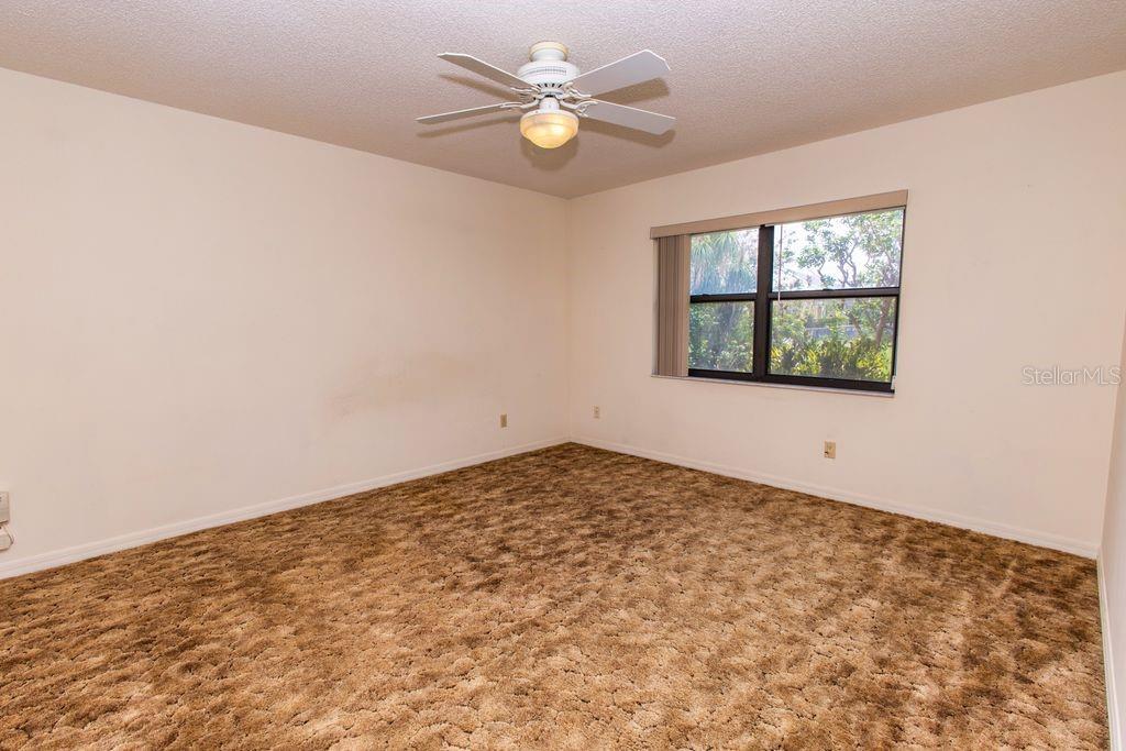 5213 20TH STREET CT E