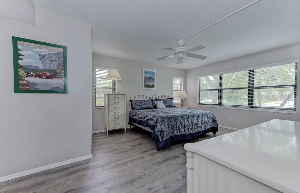 7110 FAIRWAY BEND LN #181