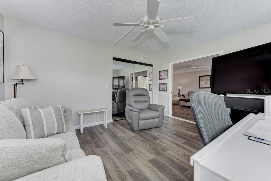 7110 FAIRWAY BEND LN #181