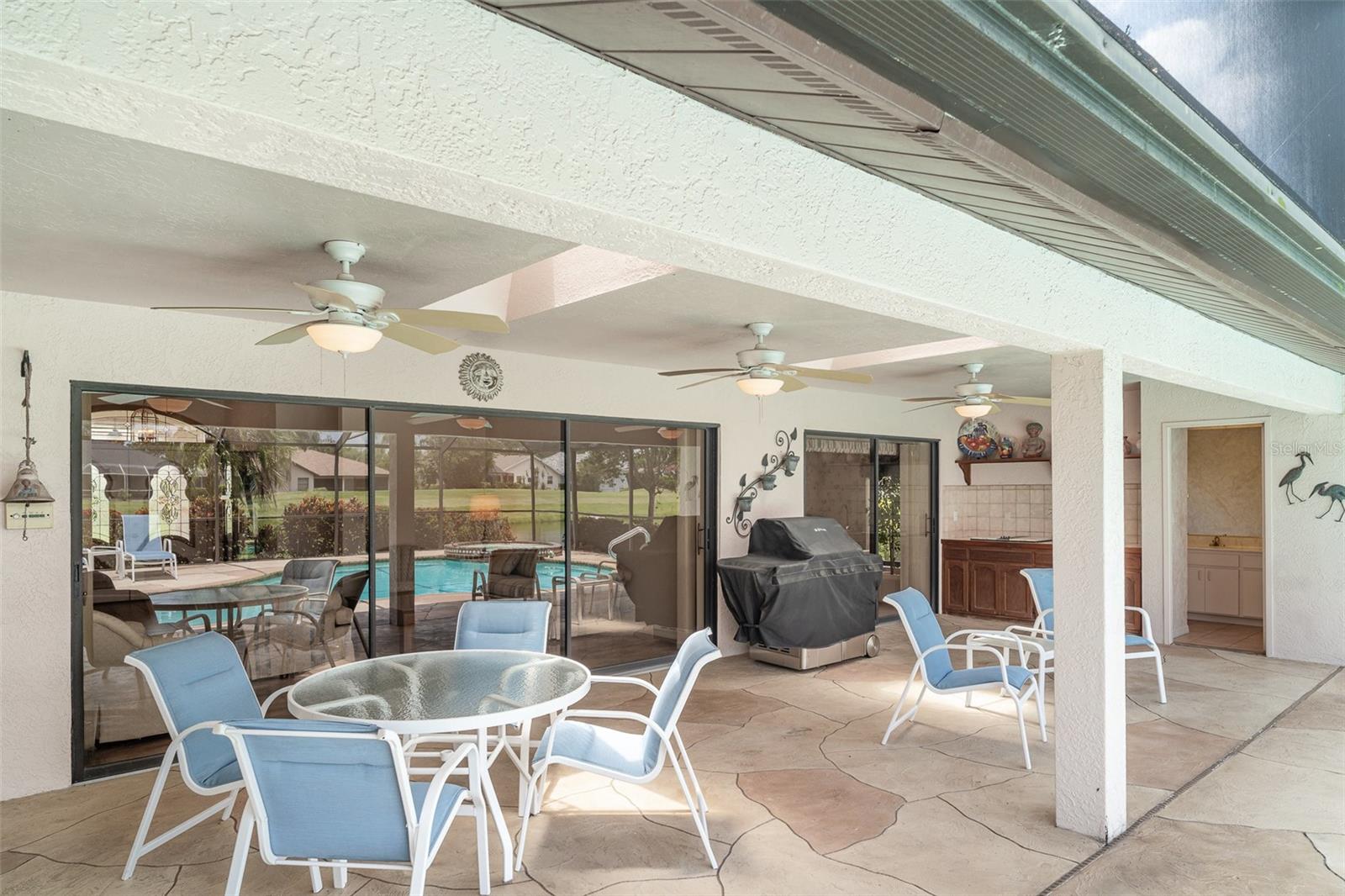 4330 PRESIDENTIAL AVENUE CIR E