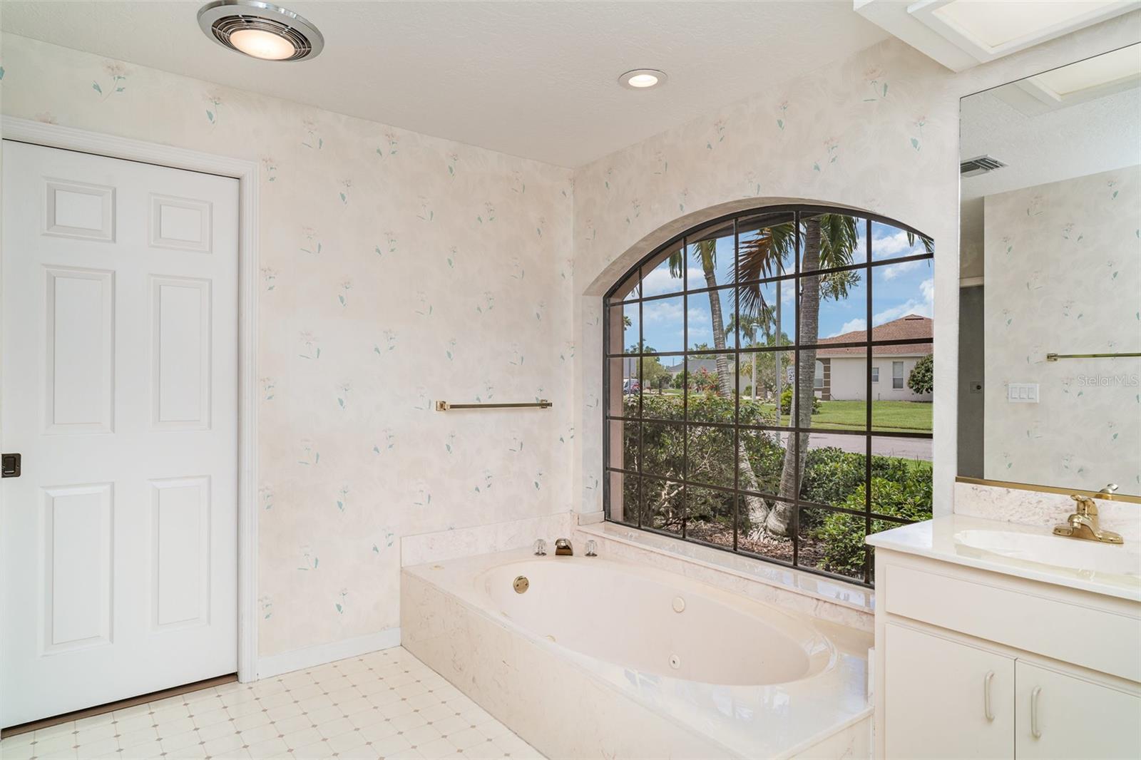 4330 PRESIDENTIAL AVENUE CIR E