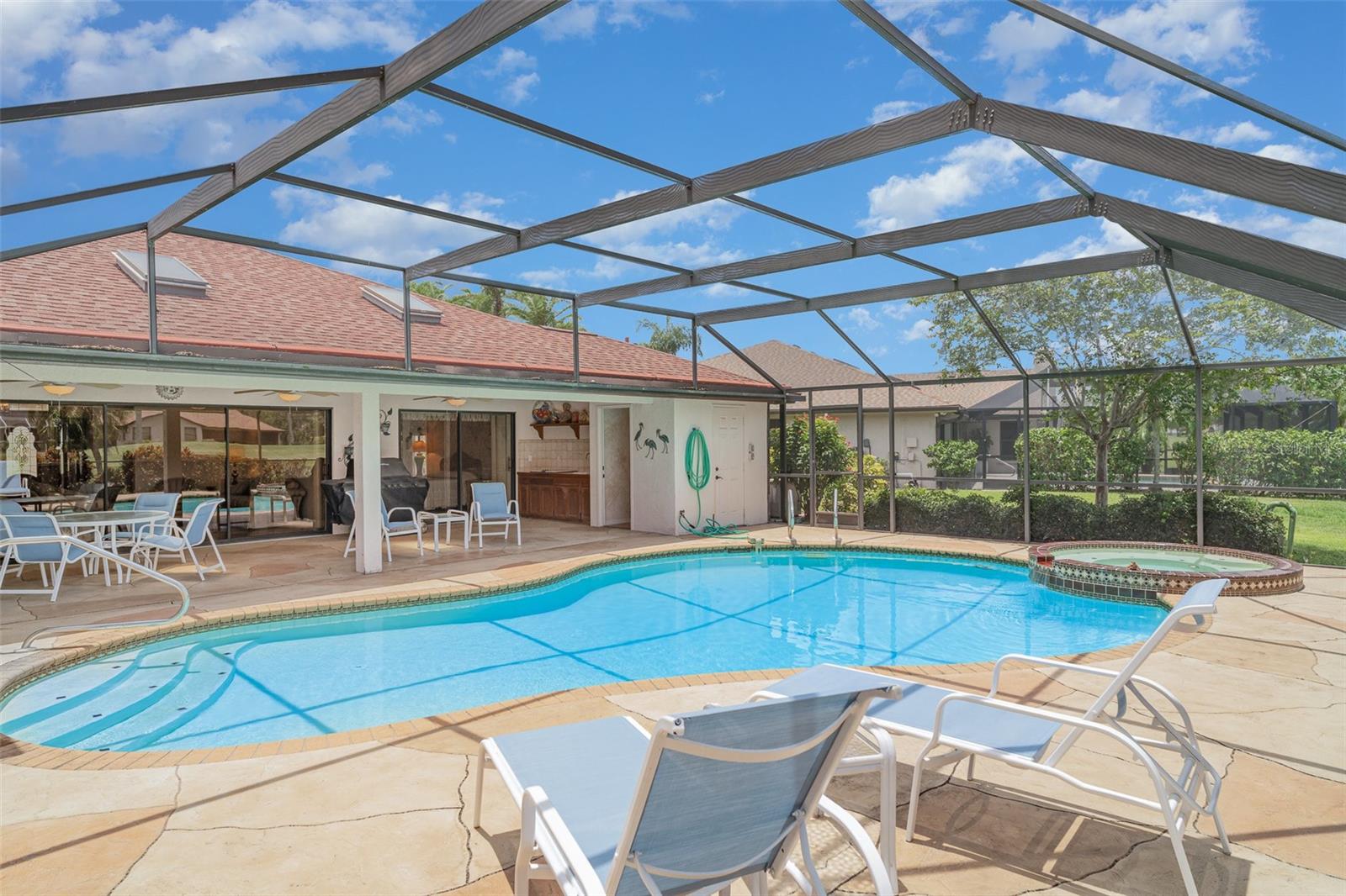 4330 PRESIDENTIAL AVENUE CIR E