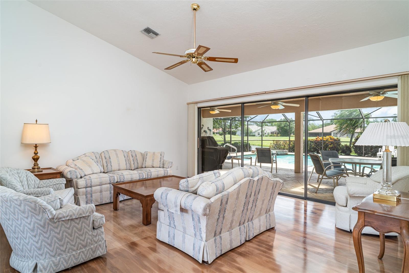 4330 PRESIDENTIAL AVENUE CIR E