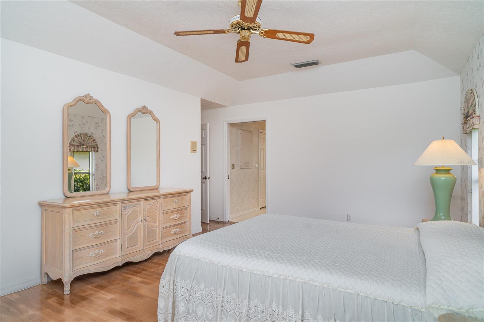 4330 PRESIDENTIAL AVENUE CIR E