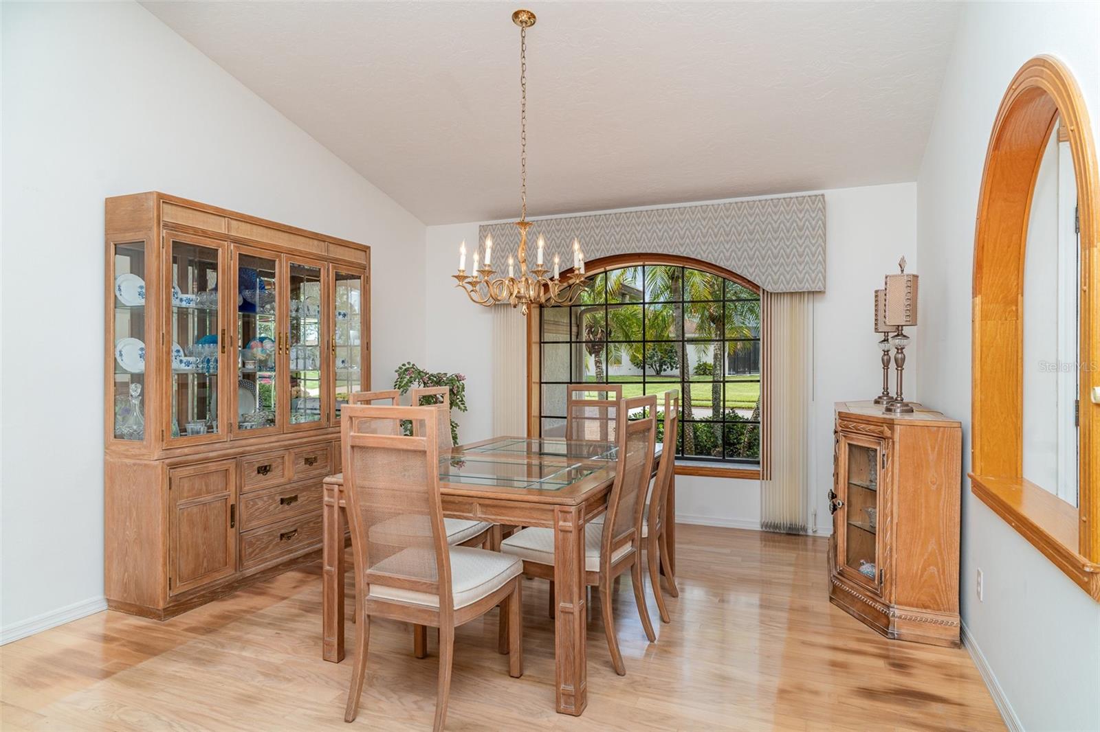 4330 PRESIDENTIAL AVENUE CIR E