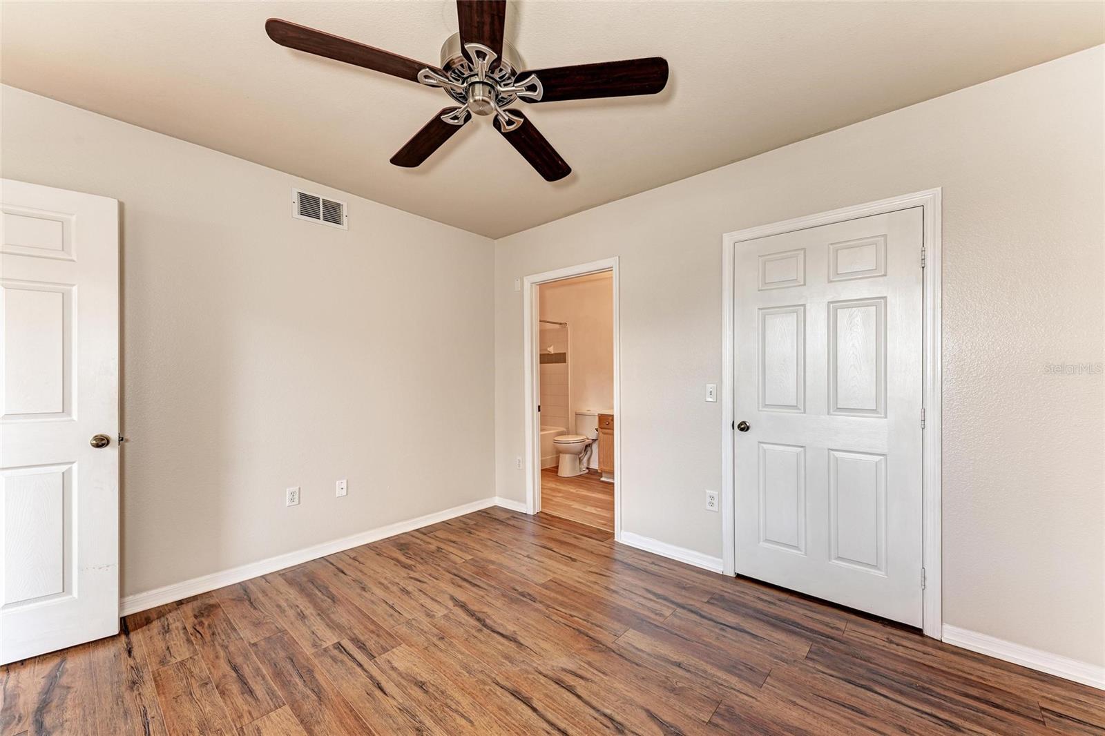 1030 VILLAGIO CIR #103