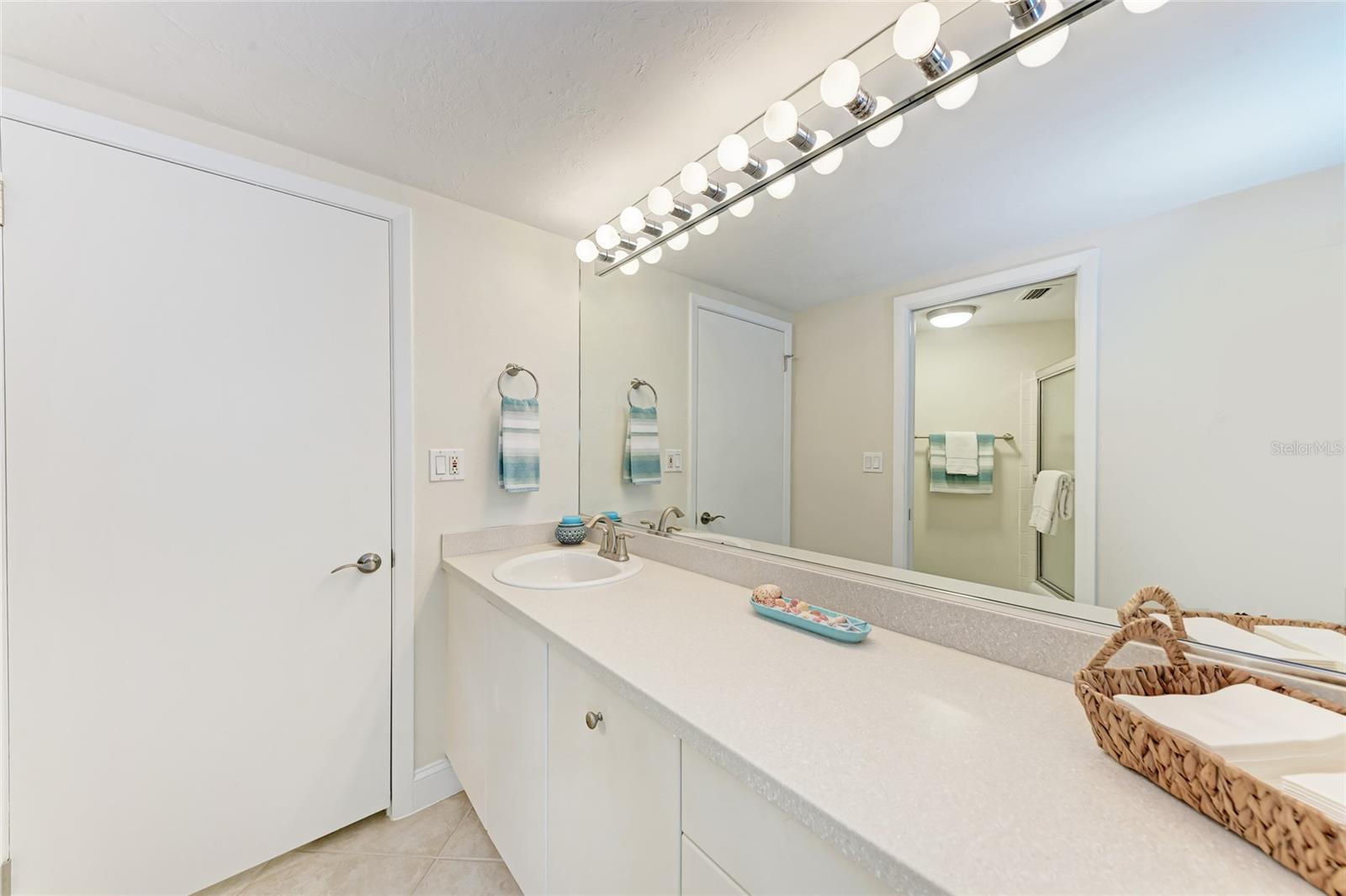 4805 GULF OF MEXICO DR #105