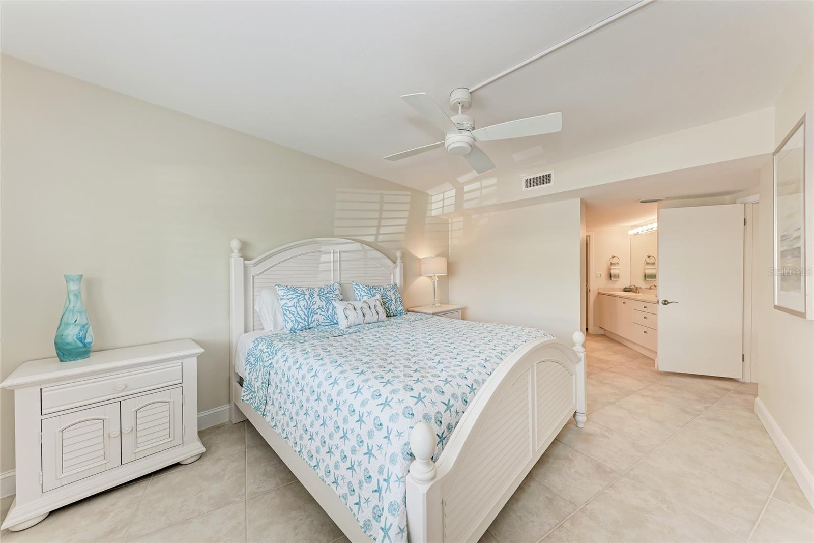 4805 GULF OF MEXICO DR #105