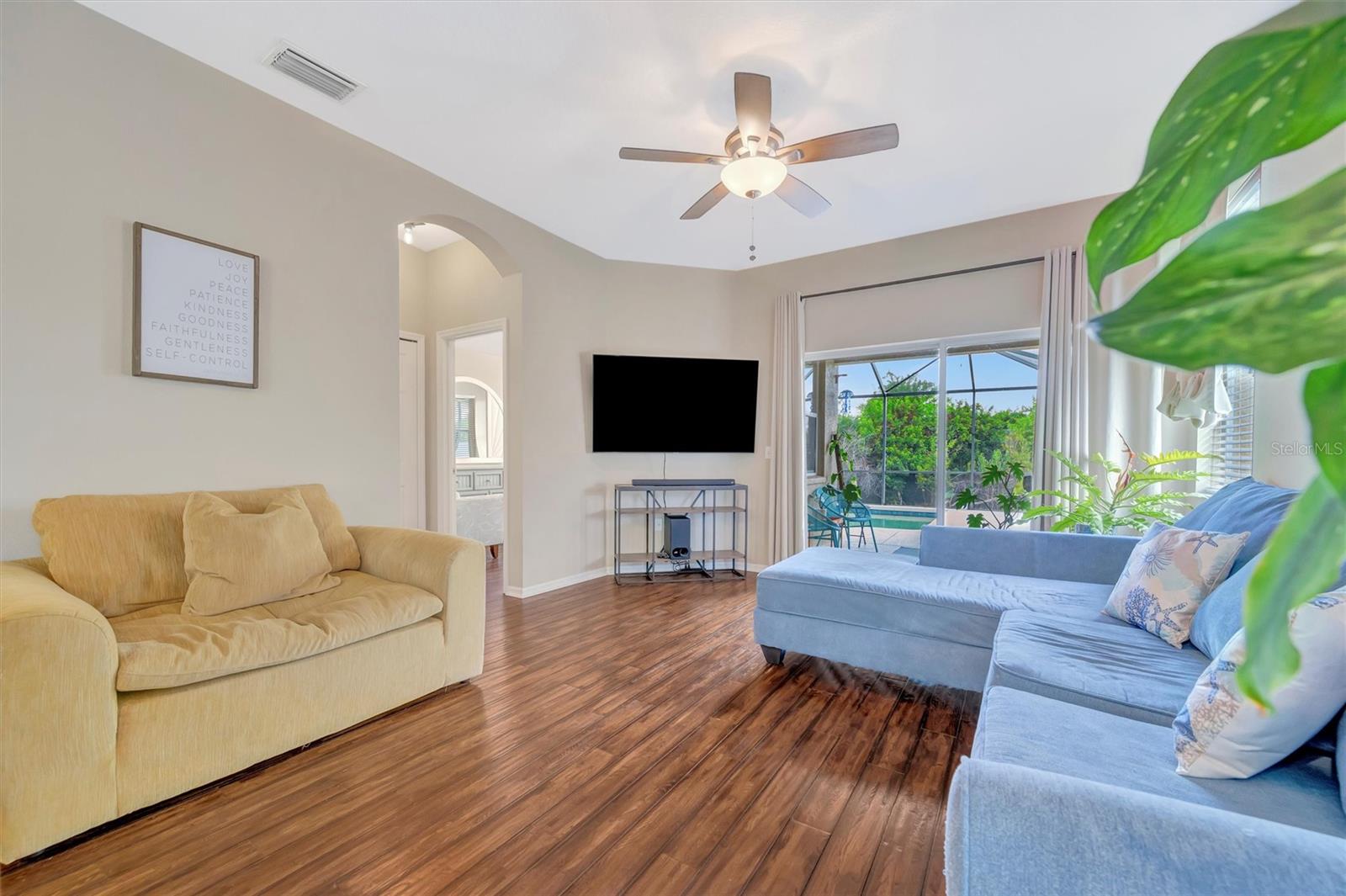 14255 GNATCATCHER TER