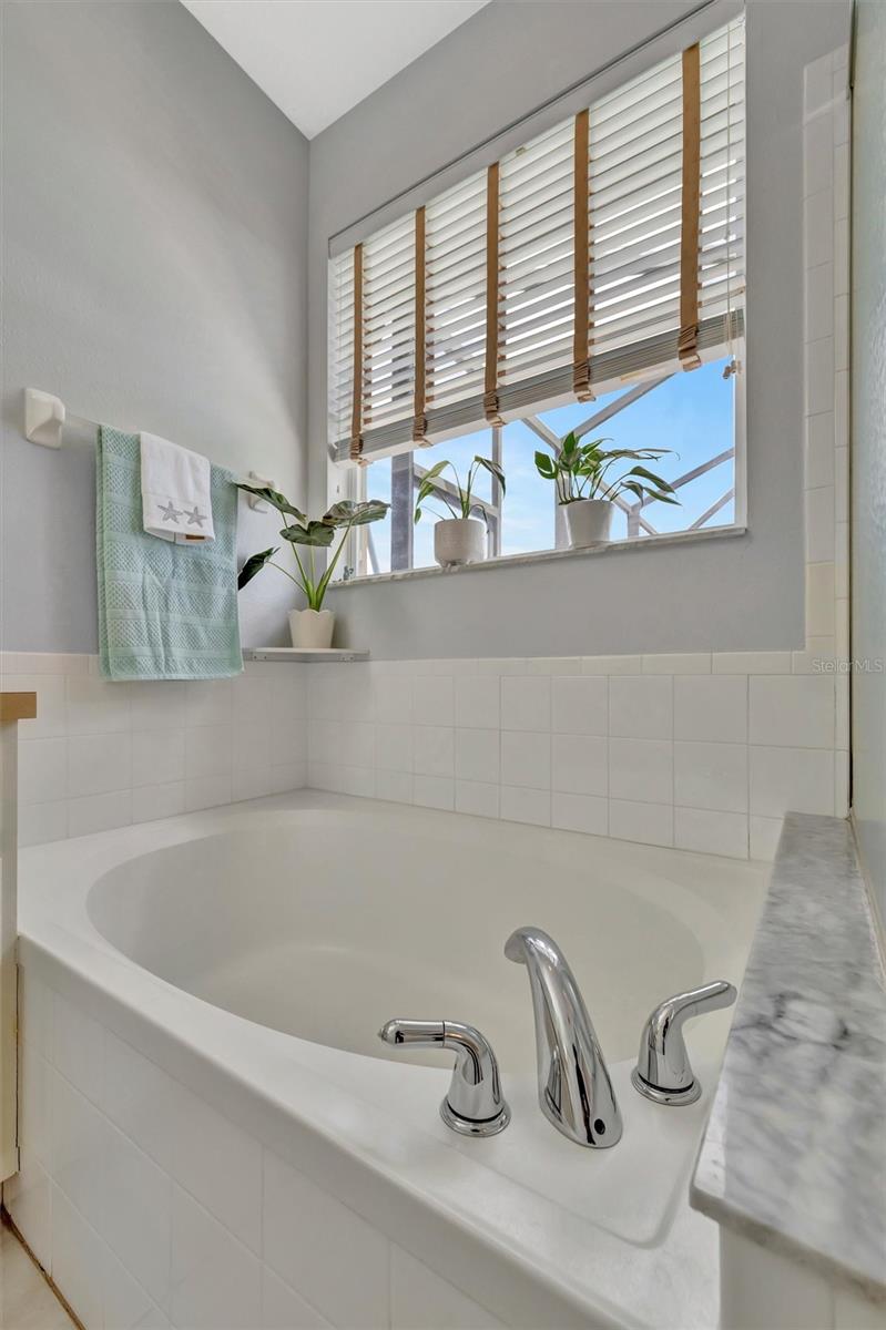 14255 GNATCATCHER TER