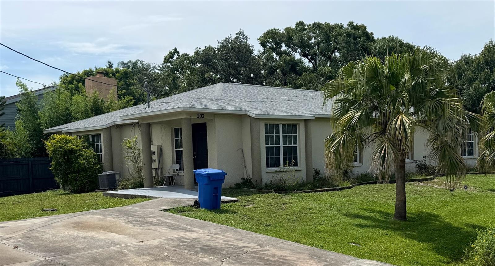 201 8TH ST NE #201 / 203