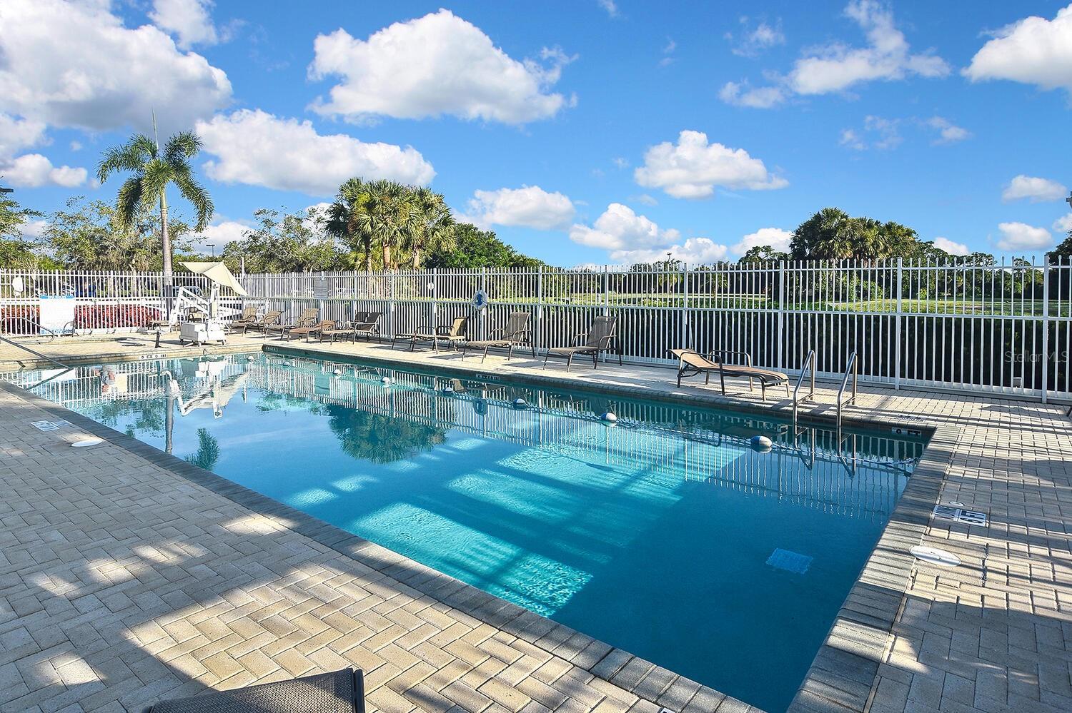 7605 SWEETBAY CIR #5-102