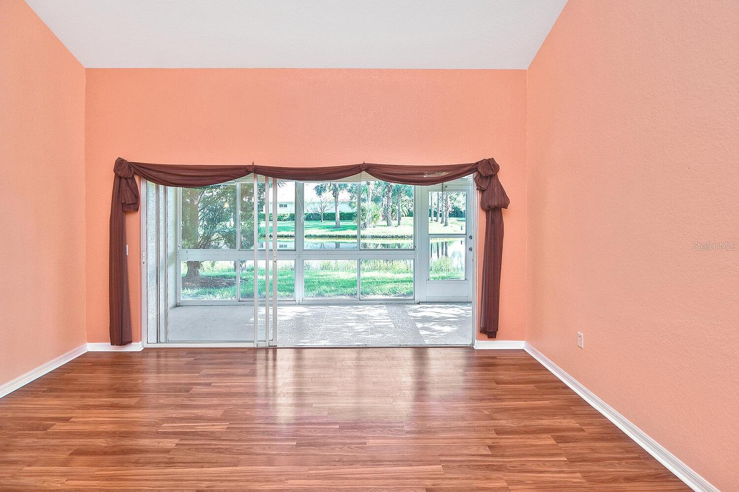 7605 SWEETBAY CIR #5-102