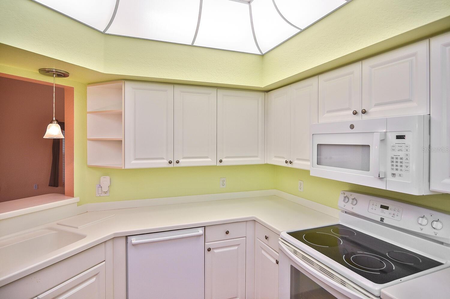 7605 SWEETBAY CIR #5-102