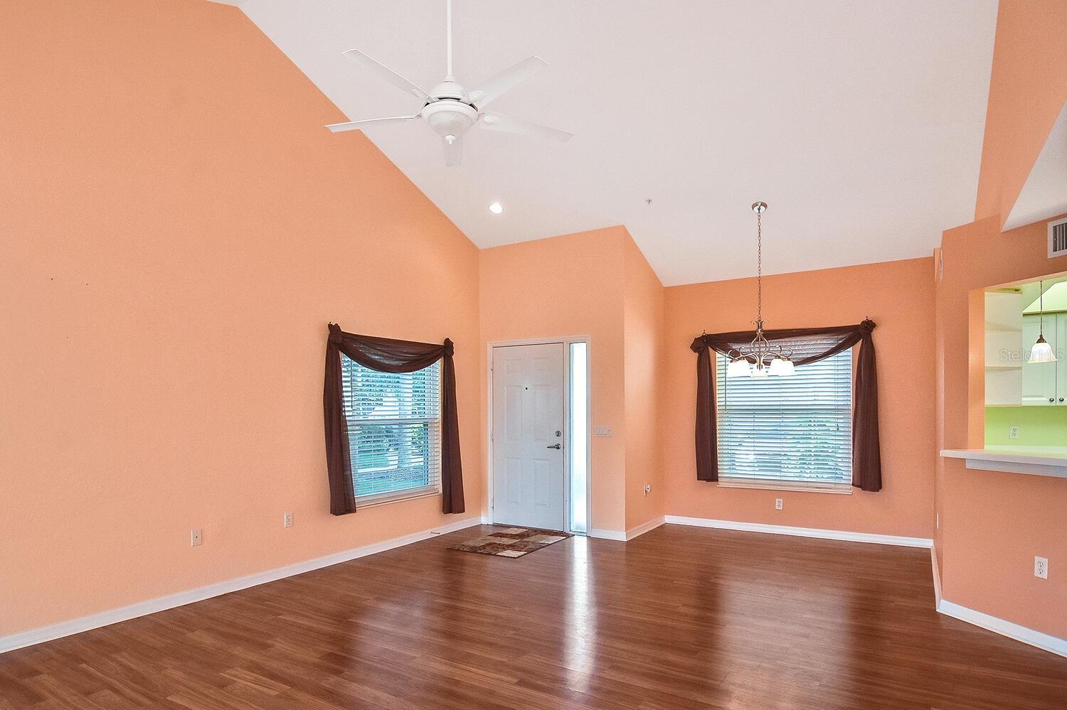 7605 SWEETBAY CIR #5-102