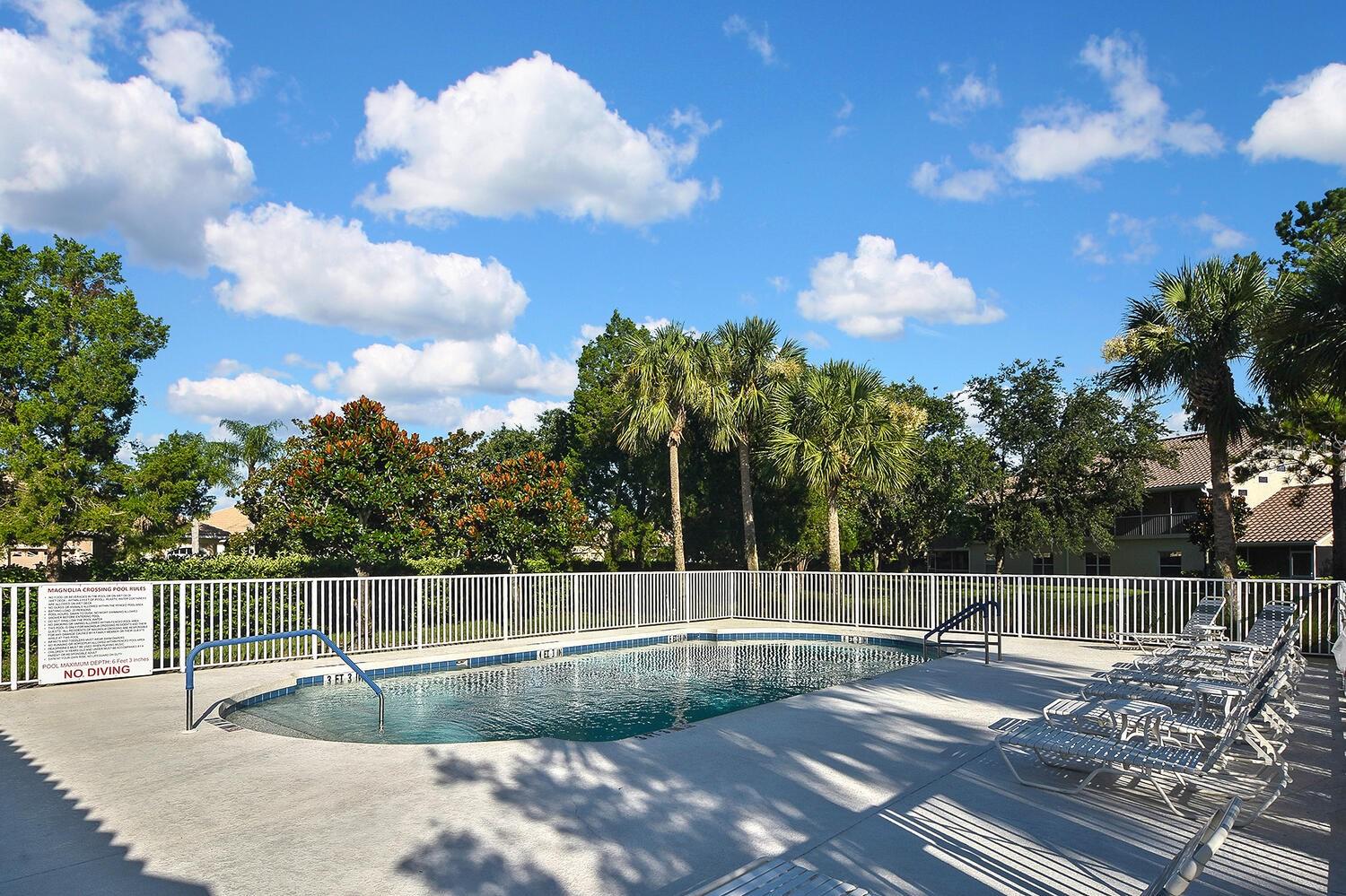 7605 SWEETBAY CIR #5-102