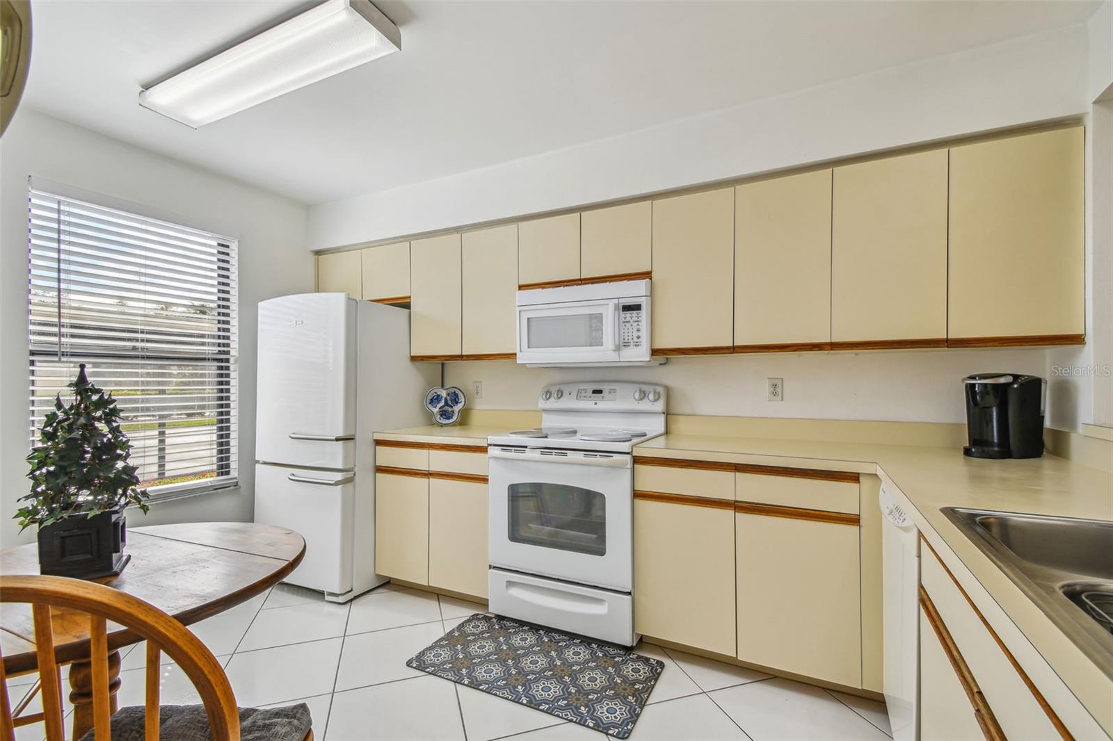 2703 60TH AVENUE PLZ N