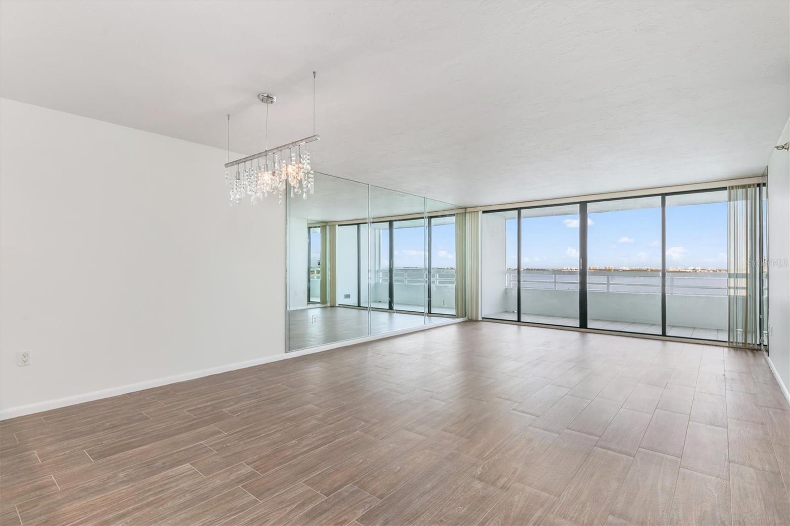 988 BLVD OF THE ARTS #1415