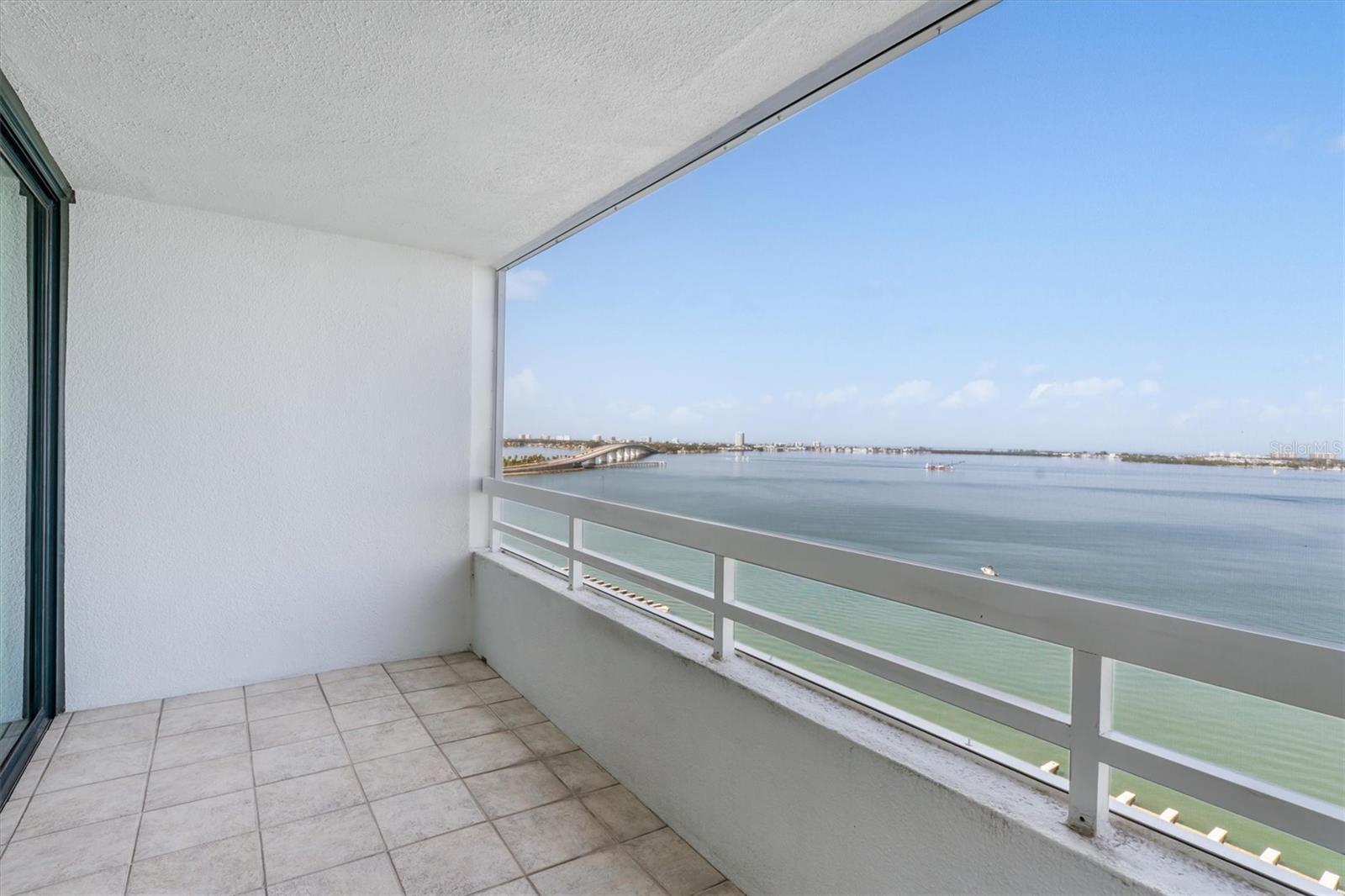 988 BLVD OF THE ARTS #1415