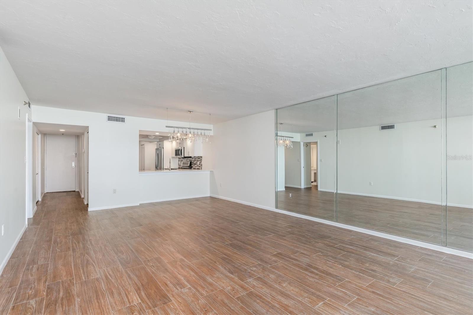 988 BLVD OF THE ARTS #1415