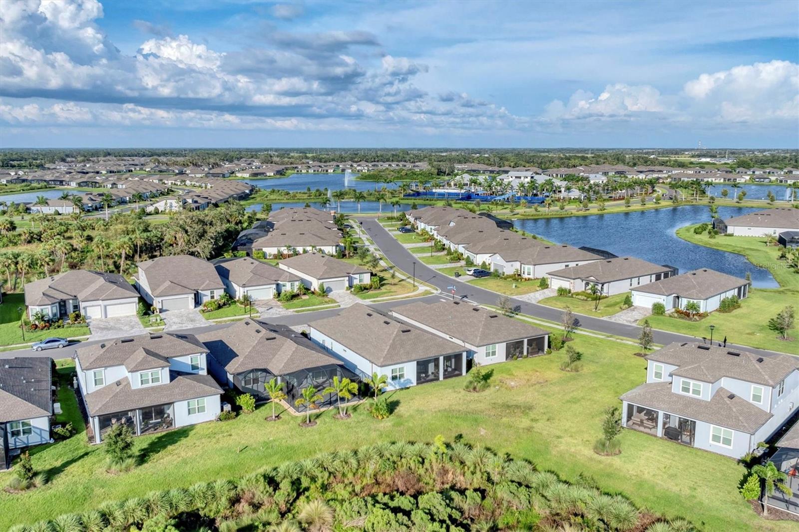 8541 COASTAL PALMS GLN