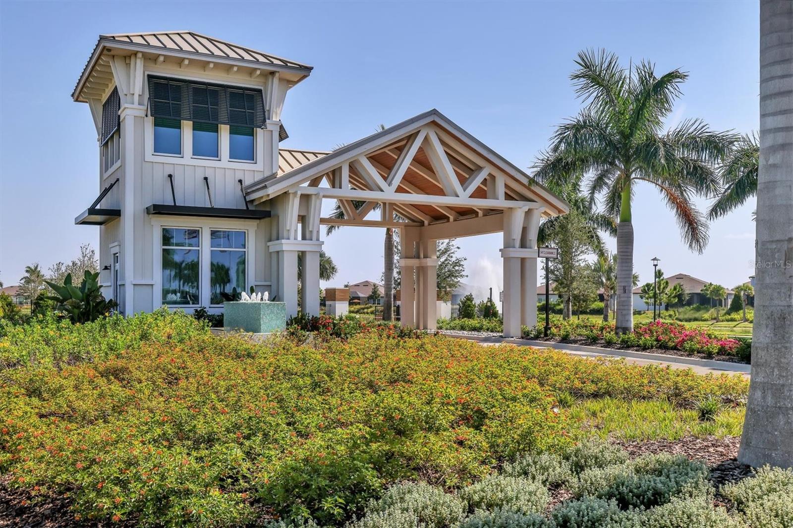 8541 COASTAL PALMS GLN