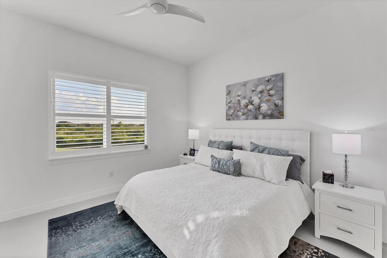 8541 COASTAL PALMS GLN