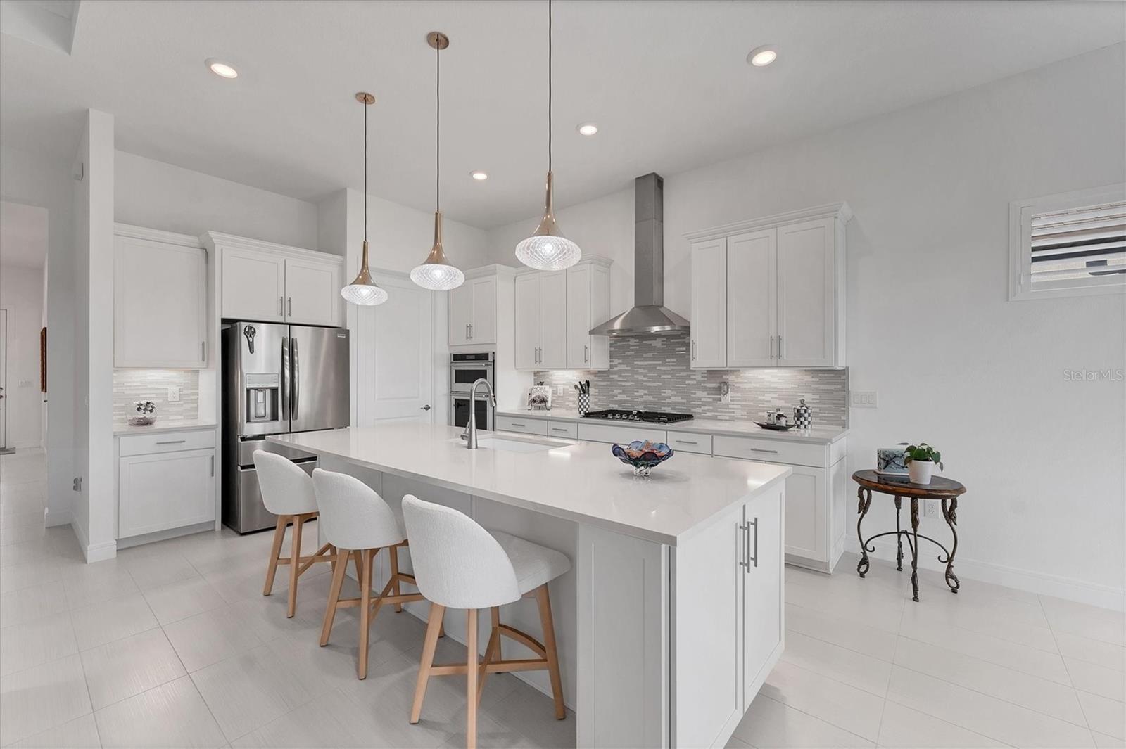 8541 COASTAL PALMS GLN