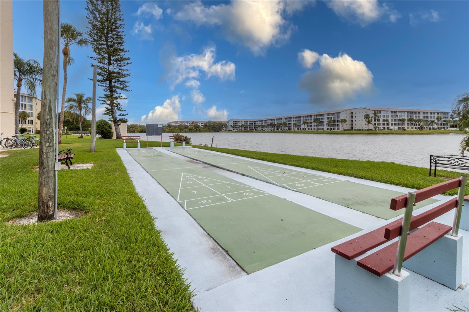 4103 LAKE BAYSHORE DR #404