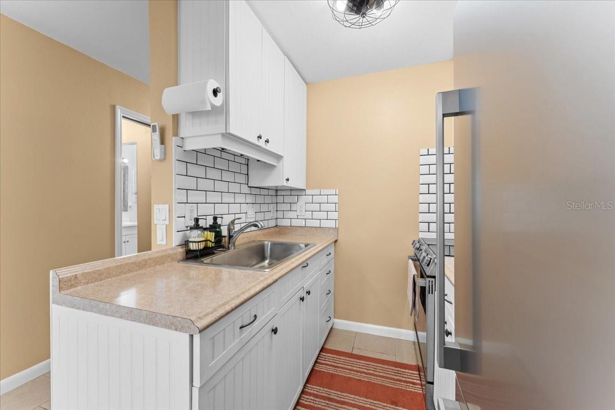 1561 LEISURE DR #F34