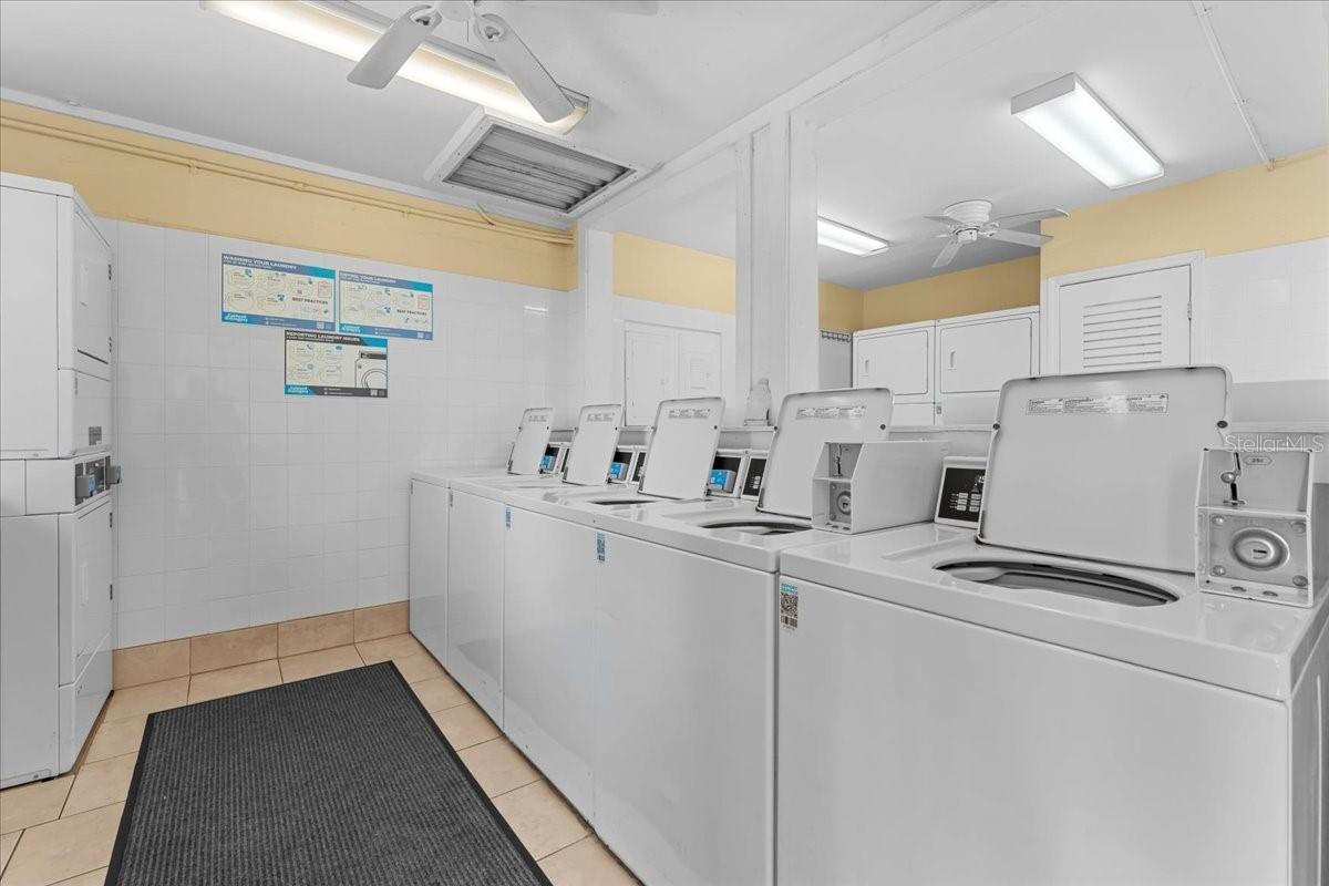 1561 LEISURE DR #F34