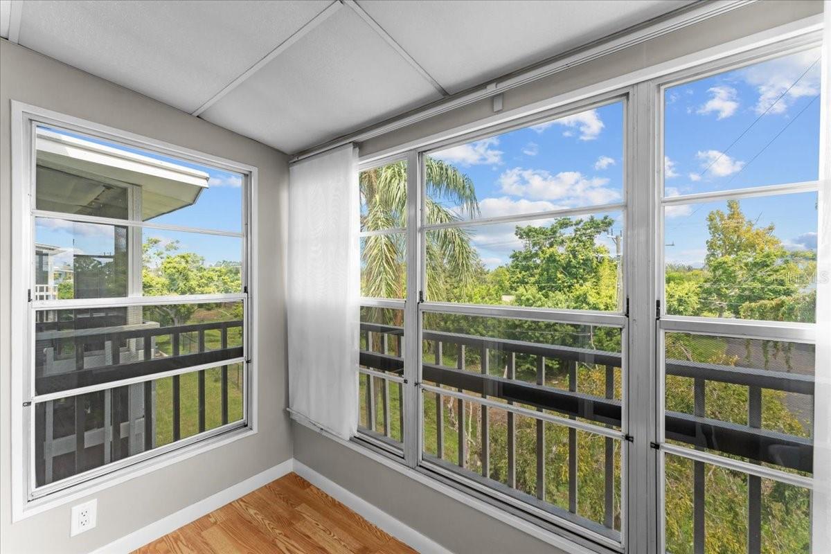 1561 LEISURE DR #F34