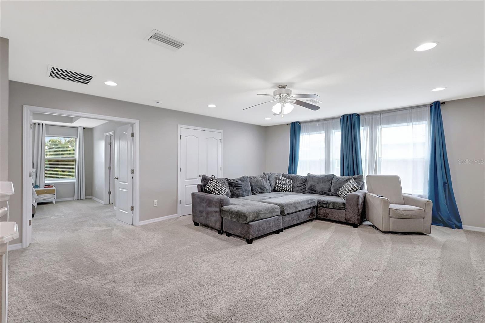 7448 47TH AVENUE CIR E