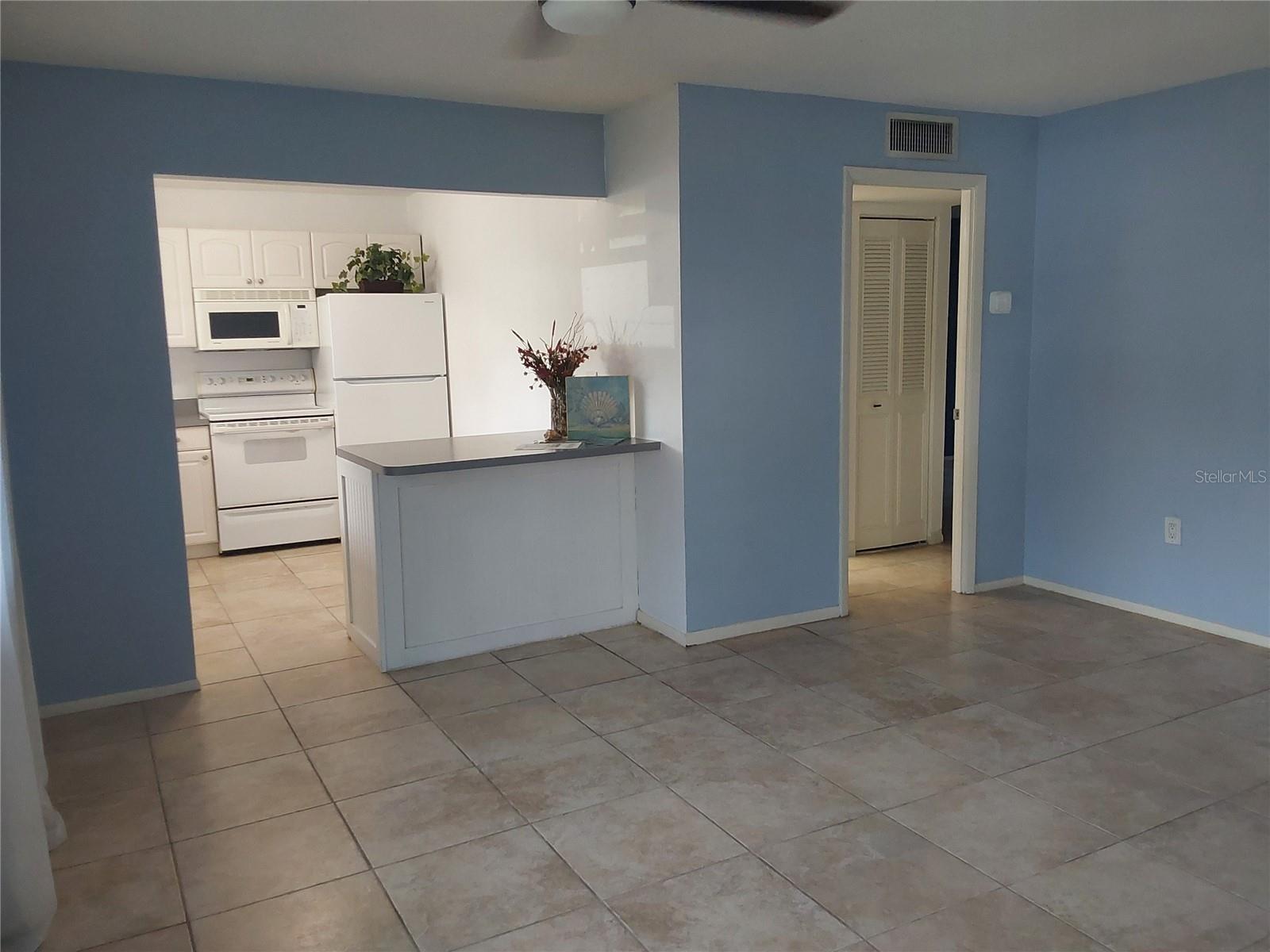 4210 IRONWOOD CIR #107J