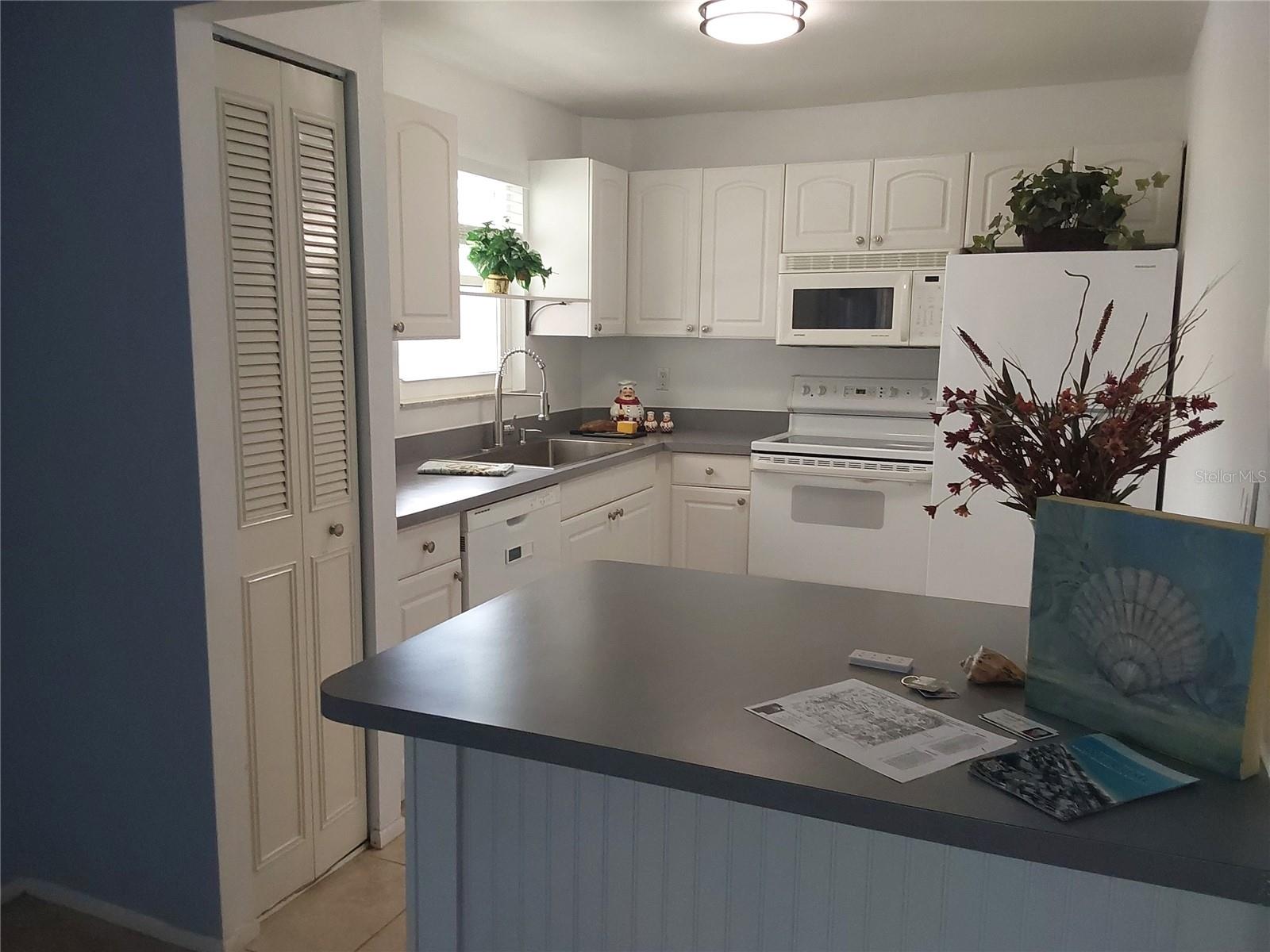 4210 IRONWOOD CIR #107J