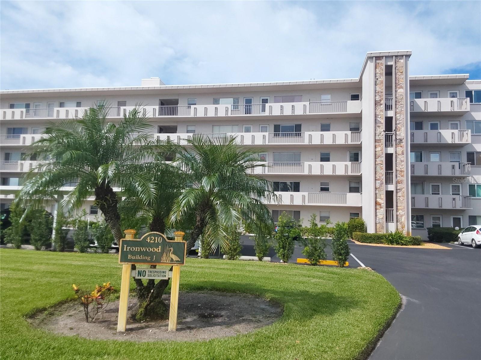 4210 IRONWOOD CIR #107J