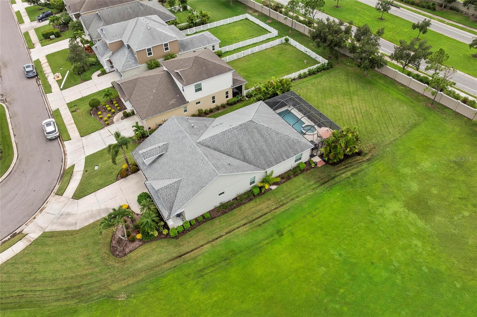 6908 WHITE WILLOW CT