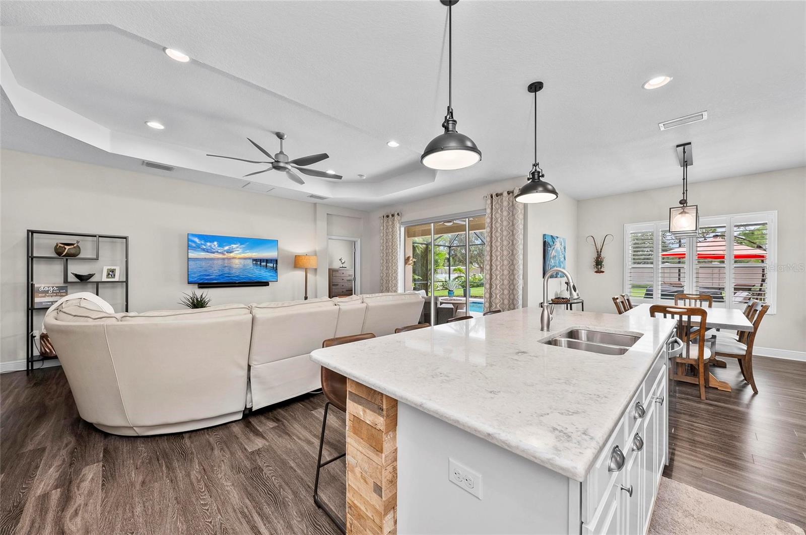 6908 WHITE WILLOW CT