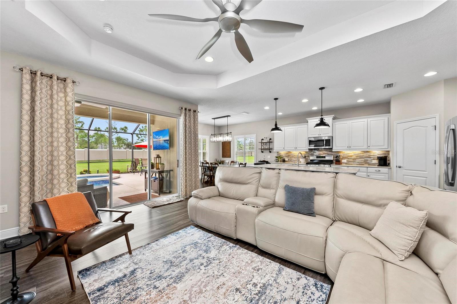 6908 WHITE WILLOW CT