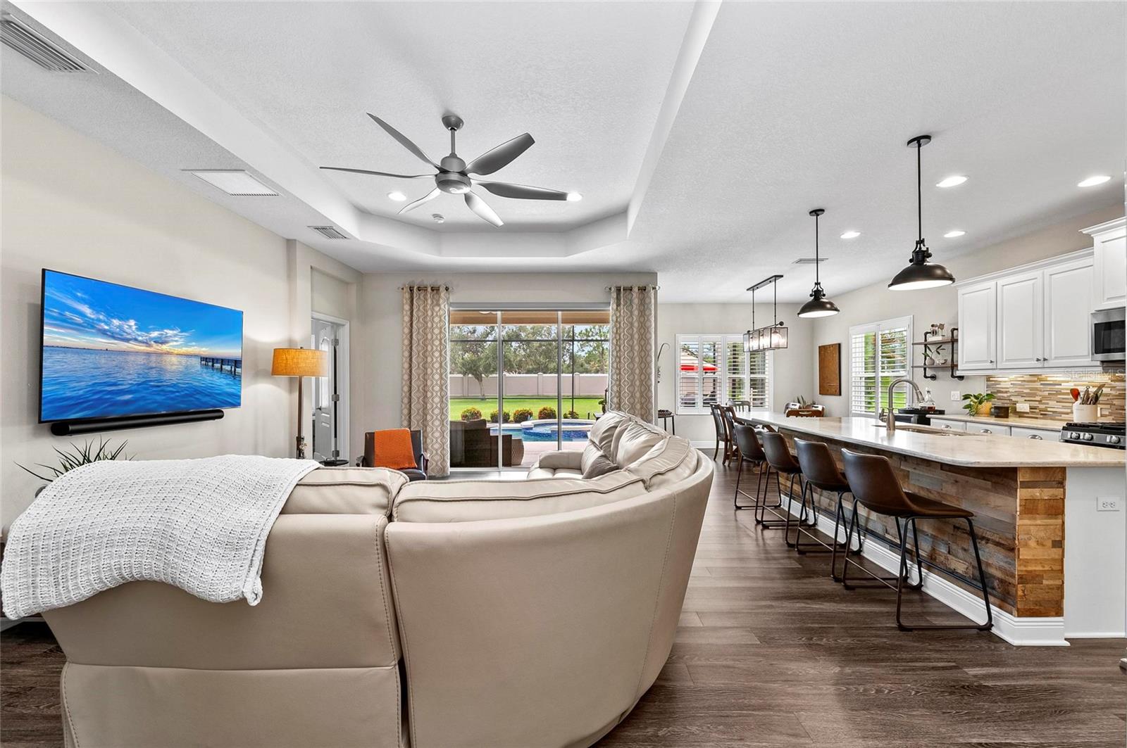 6908 WHITE WILLOW CT