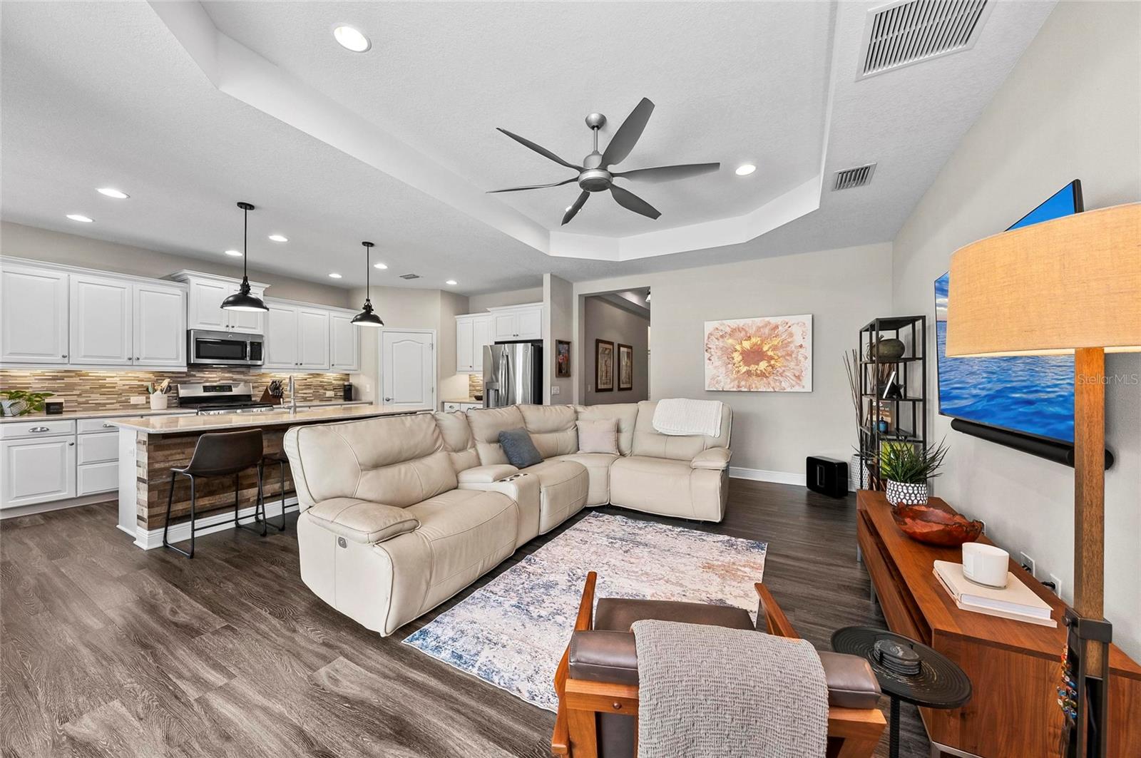 6908 WHITE WILLOW CT