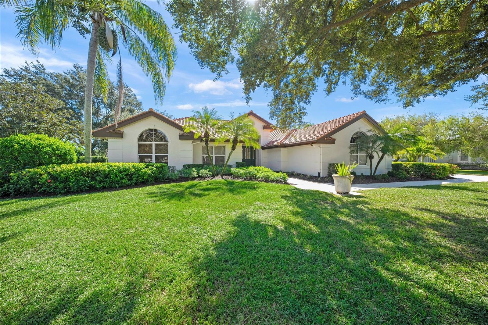 3087 DICK WILSON DR